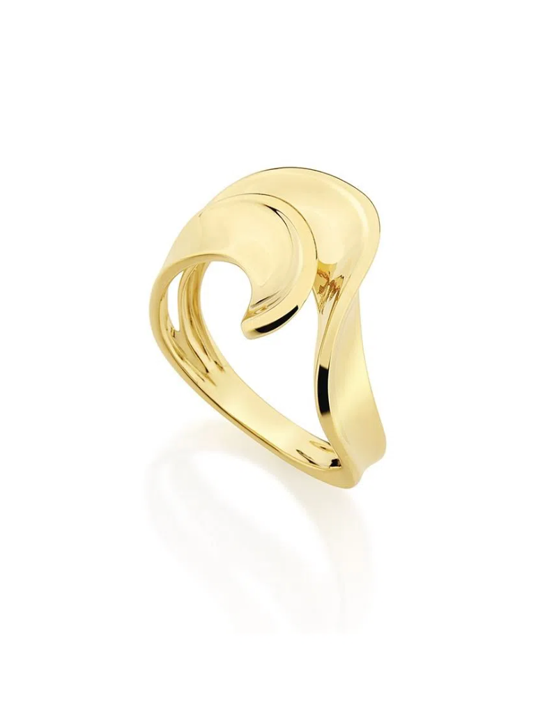 Anel em ouro amarelo 18k com design fluido e moderno.