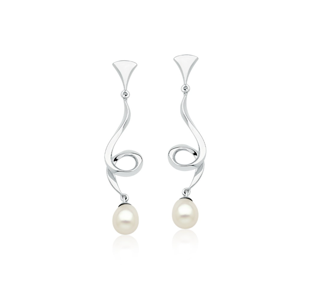 Brinco JOY em prata 925 com pérola pendente.