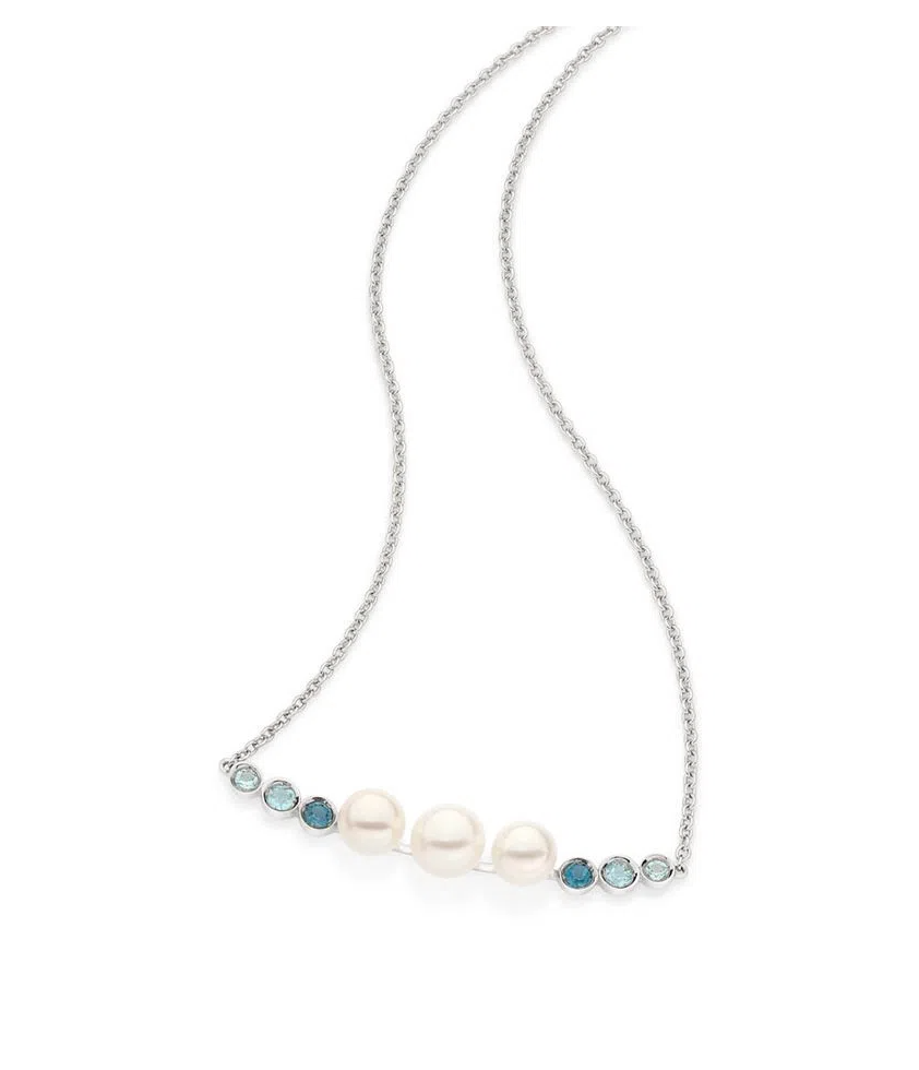 Colar em ouro branco com pérolas Akoya e topázios azuis.