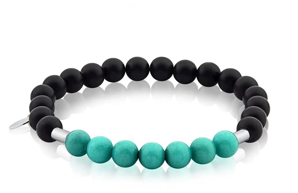 Pulseira masculina em prata com jades turquesa e ágatas negras foscas, trazendo um estilo contemporâneo e elegante.