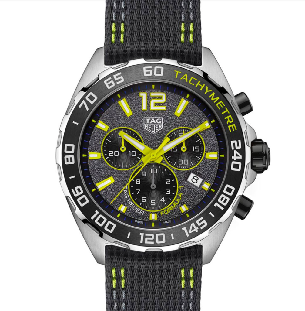 Relógio TAG Heuer Fórmula 1 Calibre Quartz Masculino Cinza com pulseira de nylon.